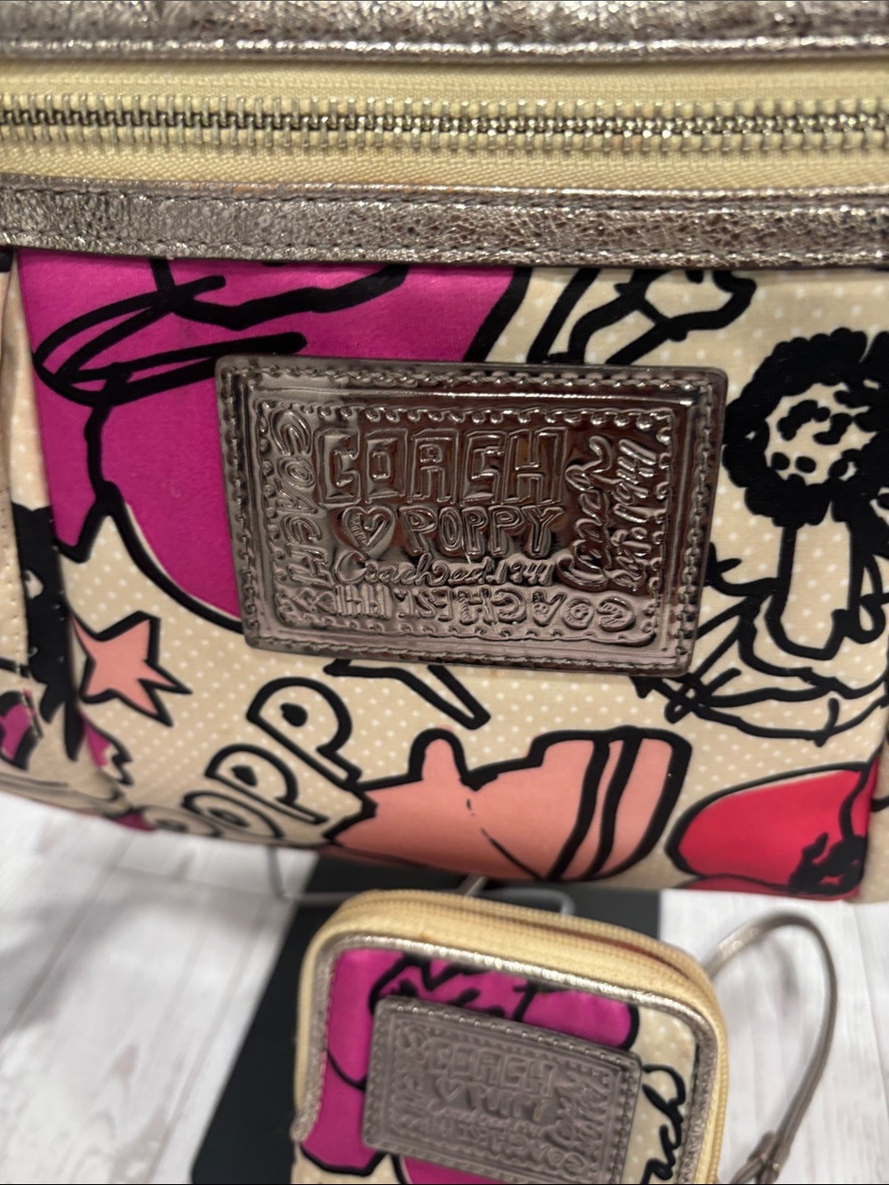 Coach Poppy Floral Graffiti Crossbody Bag with Pink and Wristlet - Picture 2 of 14